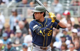 Christian Yelich dari Brewers kembali dari cedera dan sudah berjuang keras