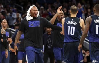 Marreese Speights mendeklarasikan ‘comeback’-nya dengan pukulan lucu di NCAA