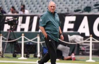 Vic Fangio mengungkapkan rencana pensiun jelang musim 2026
