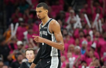 Charles Barkley menangisi para “badut” menyusul kesalahan Victor Wembanyama