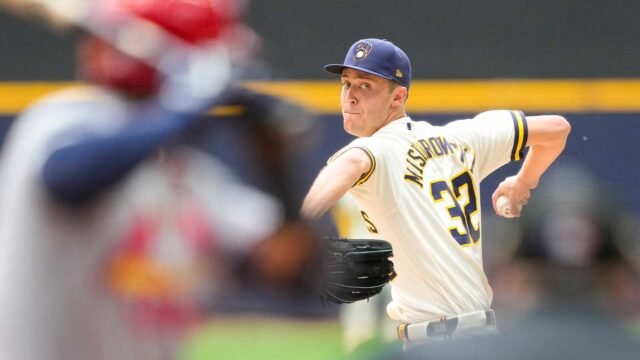 Jacob Misiorowski dari Brewers yang pertama dengan 100 strikeout setelah