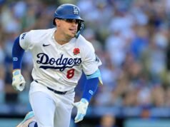 Kiké Hernandez dari Dodgers mengumumkan kembalinya dari cedera dengan homer pertama musim ini
