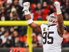 Albert Breer menyebut Eagles, Cowboys sebagai pelamar dagang untuk Myles Garrett