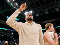 Giannis Antetokounmpo menarik perhatian dengan kabar terbaru tentang ‘kehidupannya’ di tengah rumor
