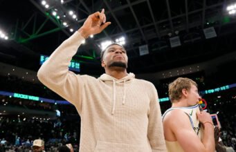 Giannis Antetokounmpo menarik perhatian dengan kabar terbaru tentang ‘kehidupannya’ di tengah rumor