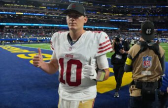 49ers meninjau kontrak untuk QB Mac Jones dan C Jake Brendel