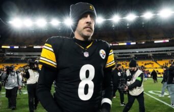Aaron Rodgers mengonfirmasi musim NFL 2026 akan menjadi musim terakhirnya