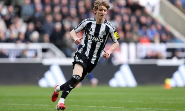 Barcelona mencapai kesepakatan dengan Newcastle senilai £70 juta ditambah bonus