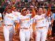 Big Inning membantu Power #8 (7) Lady Vols melaju ke final regional