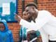 Bukayo Saka kembali menginspirasi dengan donasi seragam sekolah untuk keluarga yang membutuhkan