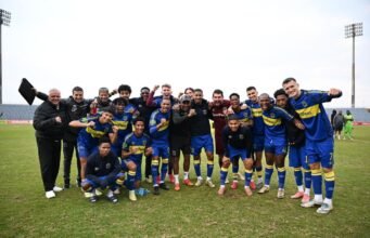 Cape Town City mengamankan tempat play-off promosi setelah film thriller enam gol