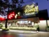 Chug & Roos Sports Bar menghadirkan pengalaman seperti stadion di Legian