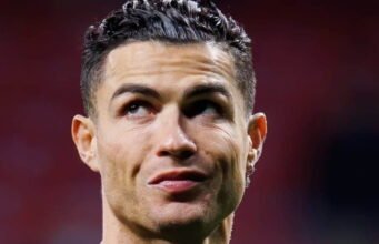 Cristiano Ronaldo menangis setelah memenangkan gelar Liga Pro Saudi pertamanya