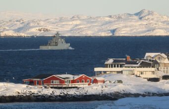Denmark memperkuat pertahanan Greenland dengan kapal patroli dan drone baru di Arktik