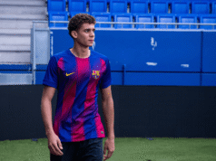 Flick mengincar Barcelona yang berusia 18 tahun maju di pramusim ke tim utama
