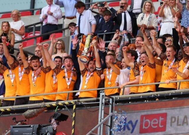 Gol McBurnie 'tertulis' saat Hull mencapai Liga Premier setelah kemenangan
