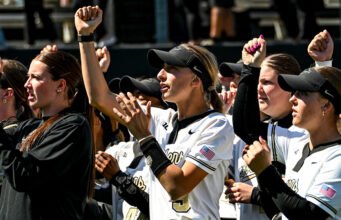 Gossett Berputar 1-Hitter, Boiler Mengalahkan Iowa 6-1 – Purdue Boilermakers
