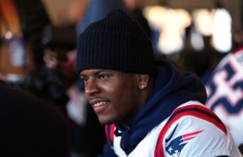 Jaylinn Hawkins dari Ravens dianggap sebagai Patriot, 3 lainnya dalam hak pilihan bebas
