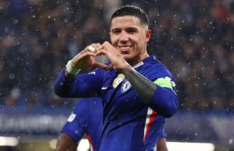 Jeritan Fernandez memberi Chelsea keunggulan melawan Tottenham