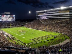 Jumat malam di Ross-Ade: Purdue akan menjadi tuan rumah Washington, 16 Oktober – Purdue Boilermakers