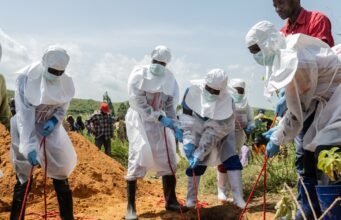 Kasus Ebola di Kongo Meningkat di Tengah Ketidakpercayaan dan Zona Konflik Bersenjata: NPR