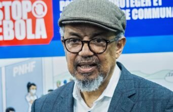 Ketua WHO mendarat di Kongo untuk memerangi wabah Ebola yang jarang terjadi di tengah ketidakpercayaan dan ketidakamanan: NPR