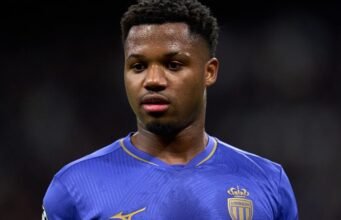 Klub Ligue 1 pada prinsipnya mencapai kesepakatan untuk mempertahankan striker Barcelona dalam kesepakatan €11 juta