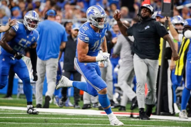 Lions memperpanjang LB Jack Campbell