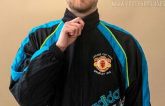 Man Utd akan menerbitkan kembali jaket ikonik dari final Piala Liga 1992