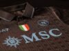 Napoli meluncurkan seragam ketiga menakjubkan yang terinspirasi dari kopi pada tahun 2025/26