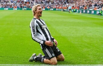 Newcastle yang merajalela memimpin dua gol melawan West Ham