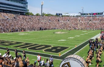 Pembuka musim dipindahkan ke hari Jumat dan waktu kickoff ditetapkan untuk 3 pertandingan pertama – Purdue Boilermakers
