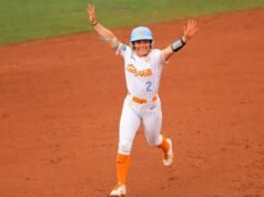 Pickens 10 Ks, tiga ledakan solo mendorong No. 8 (7) Lady Vols meraih kemenangan 3-1 atas No. 16 (10) Georgia