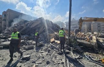 Prospek berakhirnya perang Iran memudar ketika serangan berlanjut: NPR