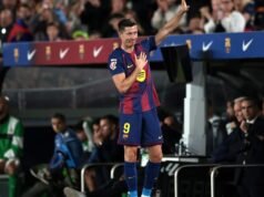 ‘Saya akan selalu membawa klub ini di hati saya’ – Camp Nou meledak saat Lewandowski mengucapkan selamat tinggal kepada Barcelona