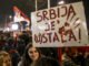 “Siap melakukan kekerasan”: Para hooligan Serbia menargetkan para demonstran