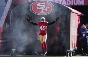 Tagihan ditandatangani oleh LB Demetrius Flannigan-Fowles