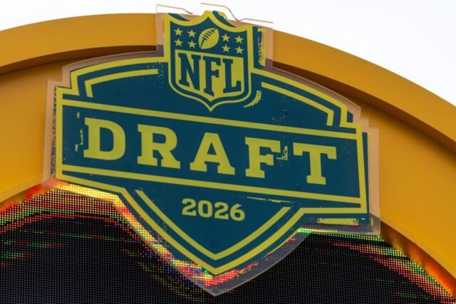 Tanda Tangan Pilihan Draf NFL: 20/05/26