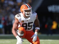 Terbaru tentang Browns, DE Myles Garrett