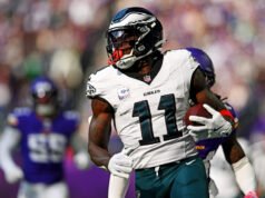 The Chiefs tidak menunjukkan minat pada AJ Brown di awal musim ini