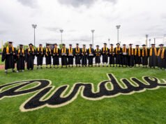 Upacara Wisuda Bisbol – Purdue Boilermakers