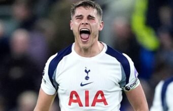 Van de Ven menyebut musim ini ‘tidak dapat diterima’ setelah Tottenham lolos dari degradasi