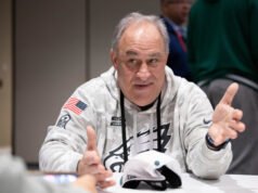 Vic Fangio dari Eagles berencana untuk melatih setidaknya dua musim lagi