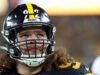 Viking menandatangani DL Isaiahh Loudermilk