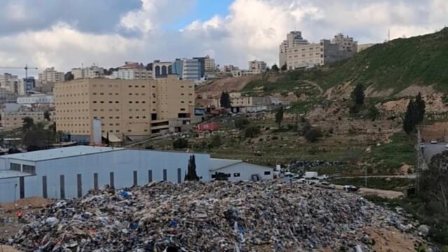 Warga Palestina menginginkan daur ulang modern untuk mengatasi krisis sampah