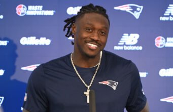 Asante Samuel menyerang AJ Brown dengan pembicaraan sampah NSFW setelah perdagangan