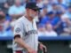 Si kembar menandatangani kontrak liga kecil dengan mantan pereda Blue Jays