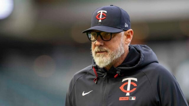 DFA mantan pemain luar Twins ke Dodgers setelah mempromosikan Royce