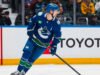 Elias Pettersson dihubungkan dengan 2 tim lain oleh reporter Canucks