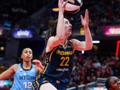 Karya terbaru Caitlin Clark 30-10 memperluas rekornya sendiri